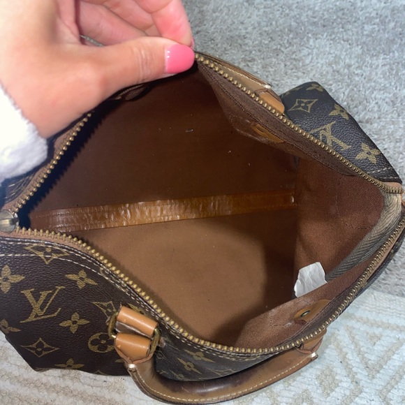Louis Vuitton Hand Bag - Picture 3 of 5